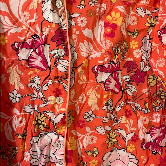 Victoria’s Secret Floral Red Women's Pajama Set - Picture 3 of 9